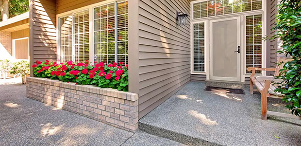 5 Projects to
 Boost Curb Appeal