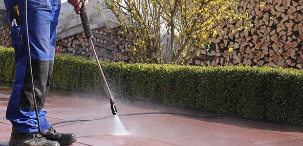 6 Tips to Pressure
 Wash Your Home